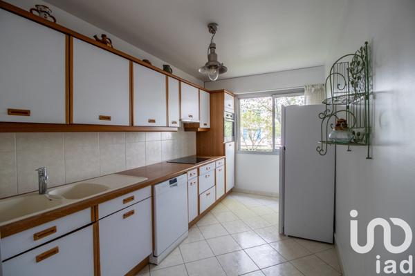 Appartement 3 pièces de 69 m² à Rueil-Malmaison (92500)