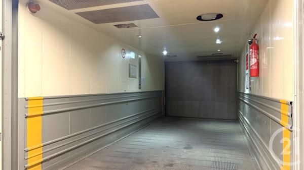 Parking à vendre  13,30 m 2   PARIS  - 75018