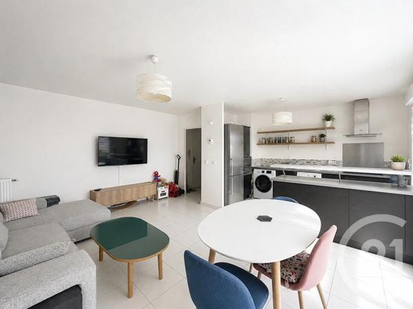 Appartement F3 à vendre  3 pièces - 60,56 m 2   CRETEIL  - 94