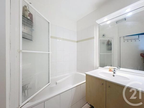 Appartement F3 à vendre  3 pièces - 60,56 m 2   CRETEIL  - 94