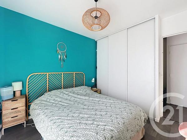 Appartement F3 à vendre  3 pièces - 60,56 m 2   CRETEIL  - 94