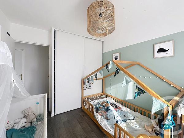 Appartement F3 à vendre  3 pièces - 60,56 m 2   CRETEIL  - 94