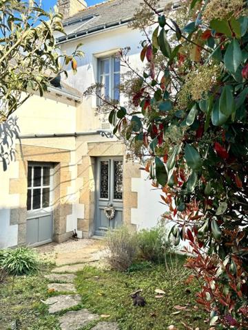 Maison à vendre à Port-Louis dans le Morbihan (56290), ref : 56124-19