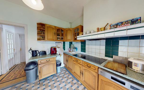 Maison à vendre    7 pièces • 198 m2 Toulouse