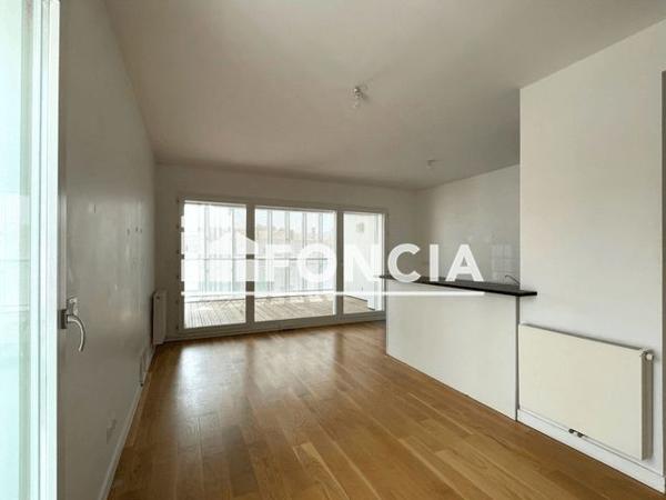 Location Appartement 2 pièces 46.6 m² - 7 PLACE CAMILLE GEORGES Lyon 69002