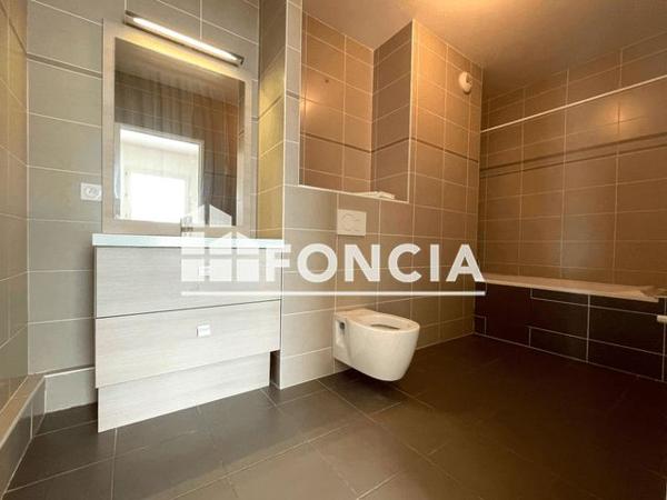 Location Appartement 2 pièces 46.6 m² - 7 PLACE CAMILLE GEORGES Lyon 69002