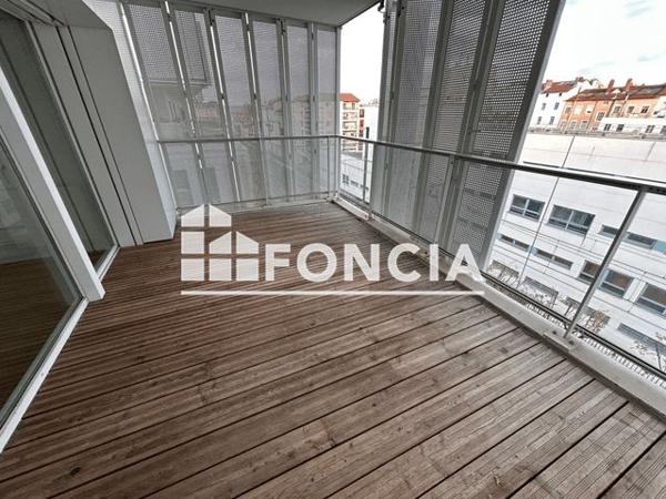 Location Appartement 2 pièces 46.6 m² - 7 PLACE CAMILLE GEORGES Lyon 69002