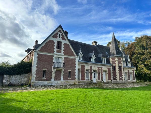 Magnifique Manoir XVIe au cœur d’un parc Lenôtre de 2 hectares