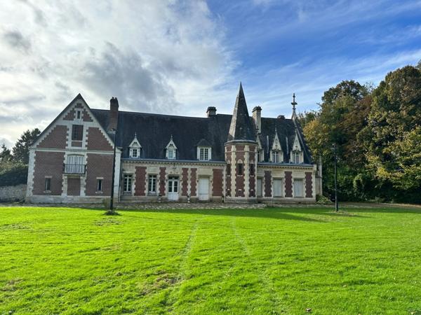 Magnifique Manoir XVIe au cœur d’un parc Lenôtre de 2 hectares