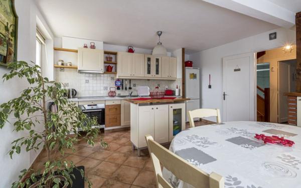 Maison à vendre    10 pièces •  Lanvéoc