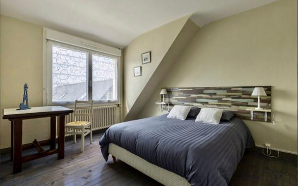 Maison à vendre    10 pièces •  Lanvéoc