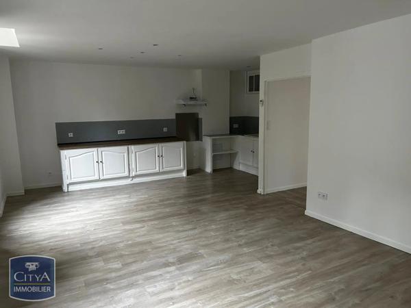 Appartement à louer 3 pièces 69.66m² Clermont-l'Hérault (34800)