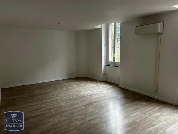 Appartement à louer 3 pièces 69.66m² Clermont-l'Hérault (34800)