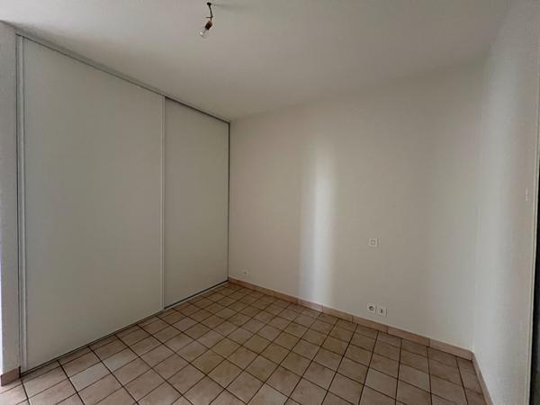 17600 MEDIS Appartement F2 avec garage, cave, et jardin