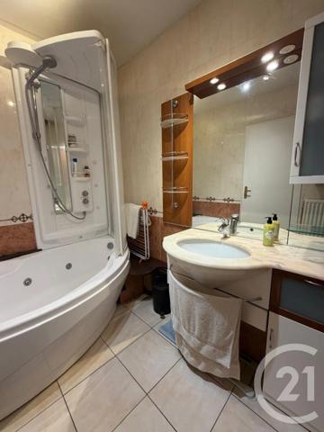 Appartement F4 à vendre  4 pièces - 75,90 m 2   CERGY  - 95