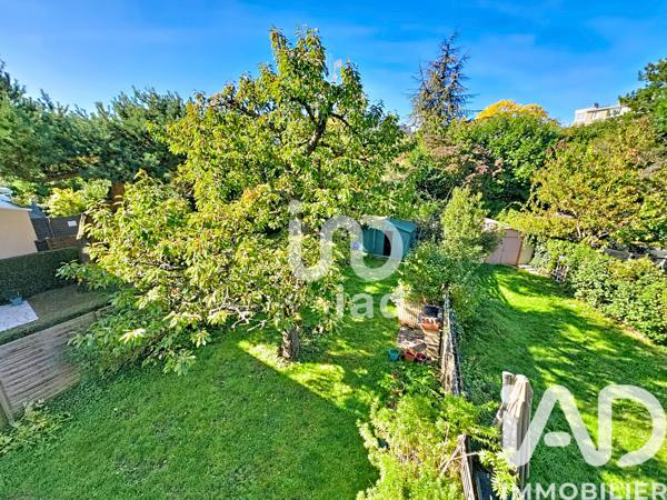 Maison à vendre 5 pièces 94 m² Suresnes