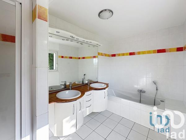 Maison à vendre 5 pièces 155 m² Lugrin