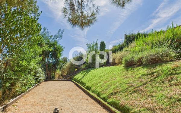 Maison à vendre    5 pièces • 99,30 m2 Mandelieu-la-Napoule