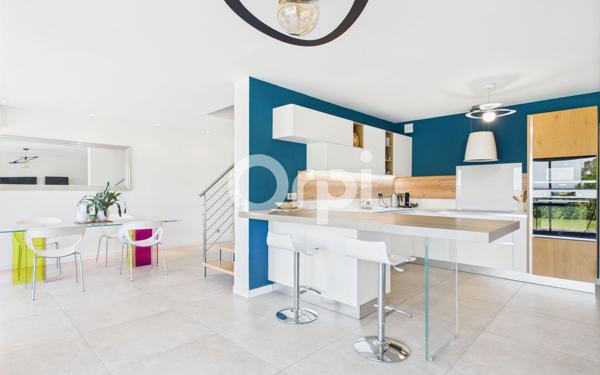 Maison à vendre    5 pièces • 99,30 m2 Mandelieu-la-Napoule