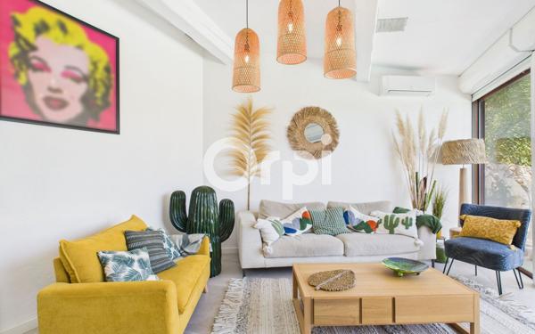 Maison à vendre    5 pièces • 99,30 m2 Mandelieu-la-Napoule