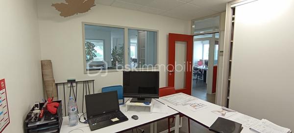 Bureau de 96,17 m²
