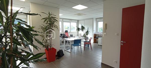 Bureau de 96,17 m²