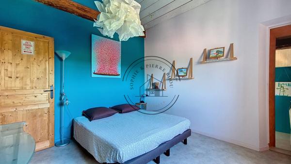 Cheval-Blanc (84460) Bâtisse de caractère du XVIIIe siècle – 450 m² – Cœur de Provence