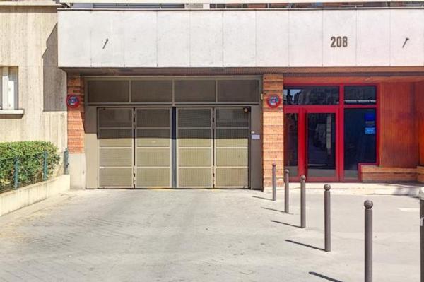 Location - parking/box 1 pièces 10 m 2 Paris (75015)