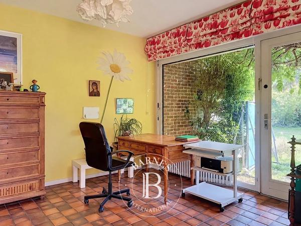 Villeneuve-d'Ascq, Maison 6 Chambres -  226 m² à vendre