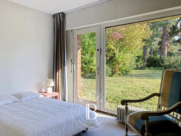 Villeneuve-d'Ascq, Maison 6 Chambres -  226 m² à vendre