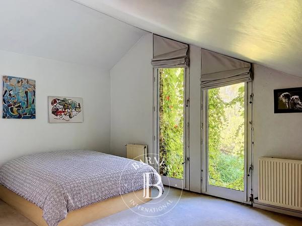 Villeneuve-d'Ascq, Maison 6 Chambres -  226 m² à vendre