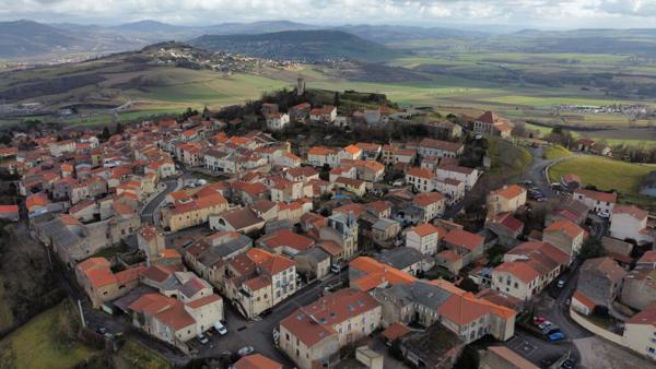 Maison de maître avec jardin et vastes dépendances