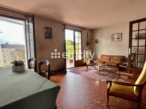Maison
         5 pièces
        - 176 m² 549 000 € *
