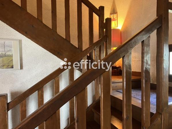 Maison
         5 pièces
        - 176 m² 549 000 € *
