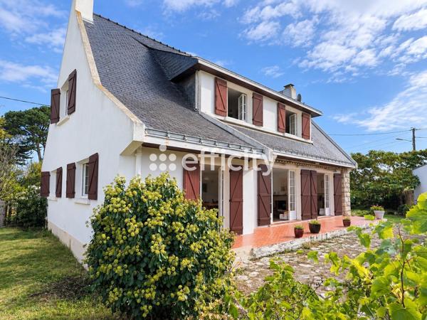 Maison
         5 pièces
        - 176 m² 549 000 € *