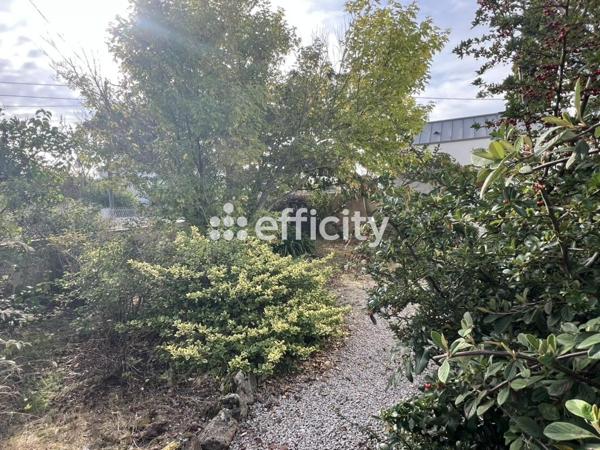 Maison
         5 pièces
        - 176 m² 549 000 € *