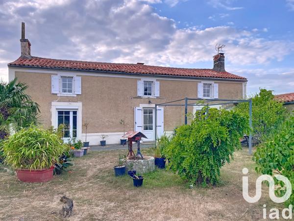 Maison à vendre 5 pièces 141 m² Saint-Hilaire-des-Loges