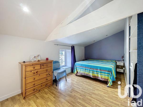 Maison à vendre 5 pièces 141 m² Saint-Hilaire-des-Loges