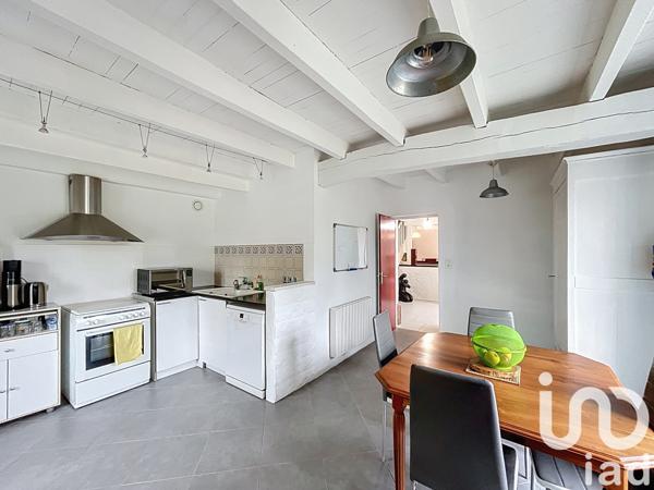 Maison à vendre 5 pièces 141 m² Saint-Hilaire-des-Loges