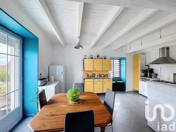 Maison à vendre 5 pièces 141 m² Saint-Hilaire-des-Loges