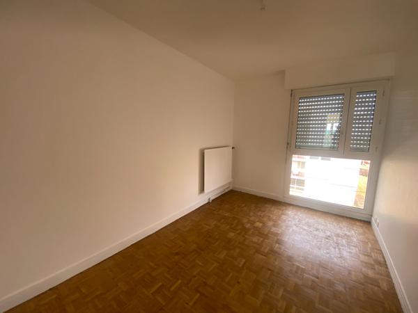 Appartement Corbeil Essonnes 5 pièce(s) 87.96 m2