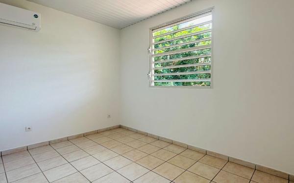 Maison à vendre    3 pièces •  Kourou