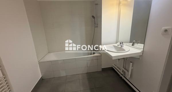 Location Appartement 3 pièces 62.77 m² - La Queue-en-brie 94510