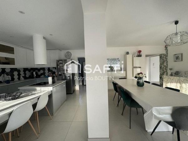 MAISON CONTEMPORAINE 6 CHAMBRES + PISCINE + GARAGE