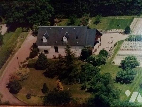 GRAND PAVILLON DE CONSTRUCTION ARTISANALE AU C?UR DE LA VALLÉE DU CHER.  VOISIN DU ZOO DE BEAUV...