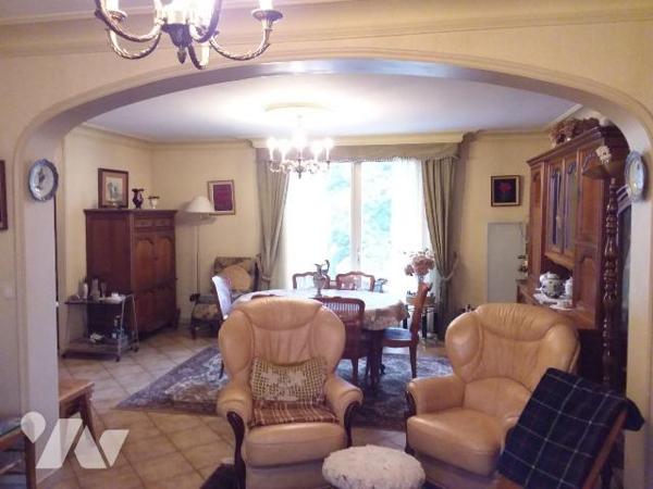 GRAND PAVILLON DE CONSTRUCTION ARTISANALE AU C?UR DE LA VALLÉE DU CHER.  VOISIN DU ZOO DE BEAUV...