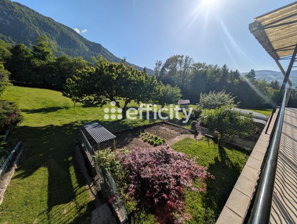 Maison
         13 pièces
        - 236 m² Bien prestige 498 000 € *