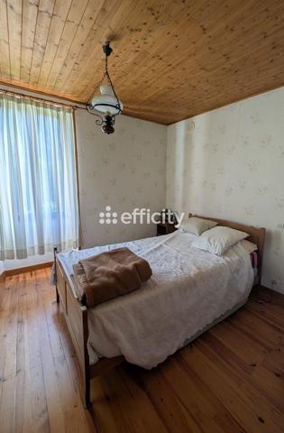 Maison
         13 pièces
        - 236 m² Bien prestige 498 000 € *