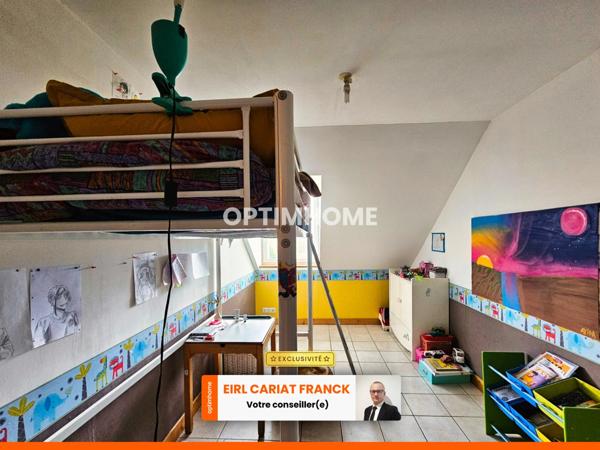 DEUX APPARTEMENTS SUR 154 M² ET COMMERCE DE 100 M², L’ENSEMBLE SUR 574 M² DE TERRAIN CLOS :