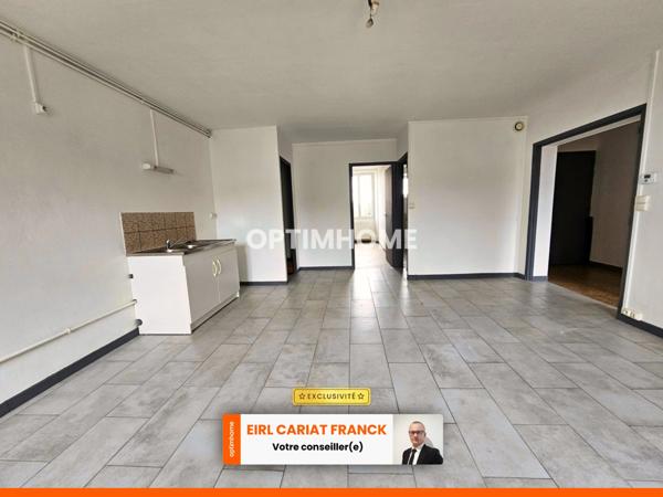 DEUX APPARTEMENTS SUR 154 M² ET COMMERCE DE 100 M², L’ENSEMBLE SUR 574 M² DE TERRAIN CLOS :